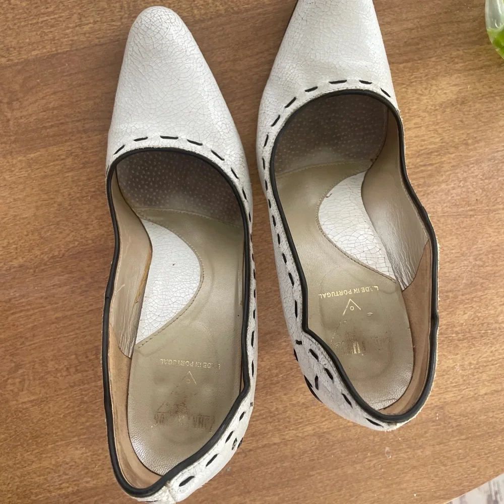 John Fluevog Audrey "Crackle" Black and White Heels - Picture 4 of 8